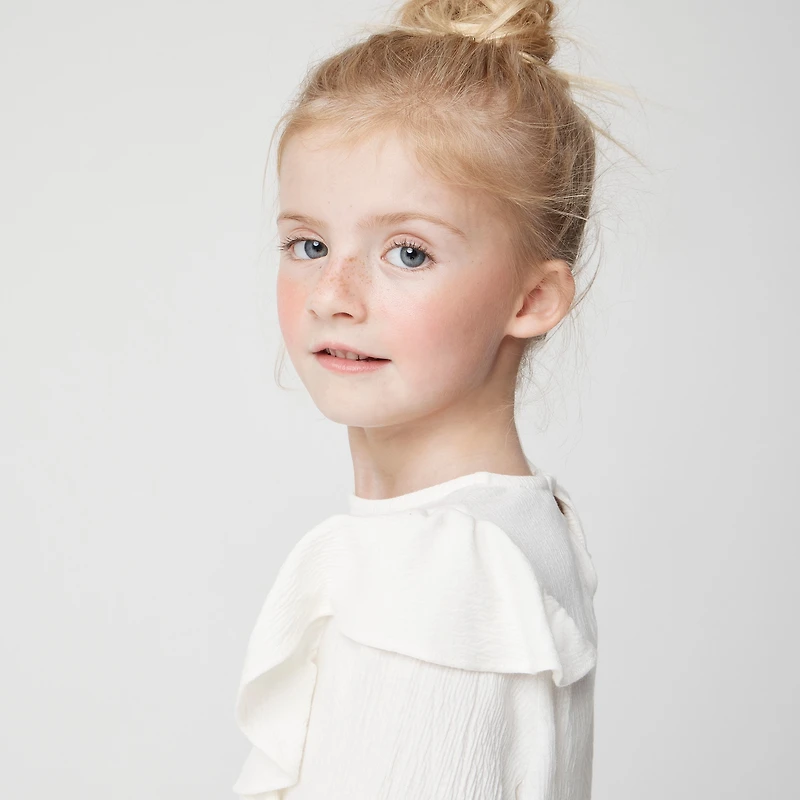 Girls' textured long-sleeve flutter tee