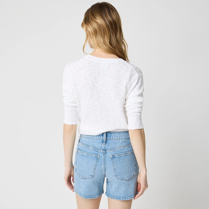 Mid-rise modern denim short