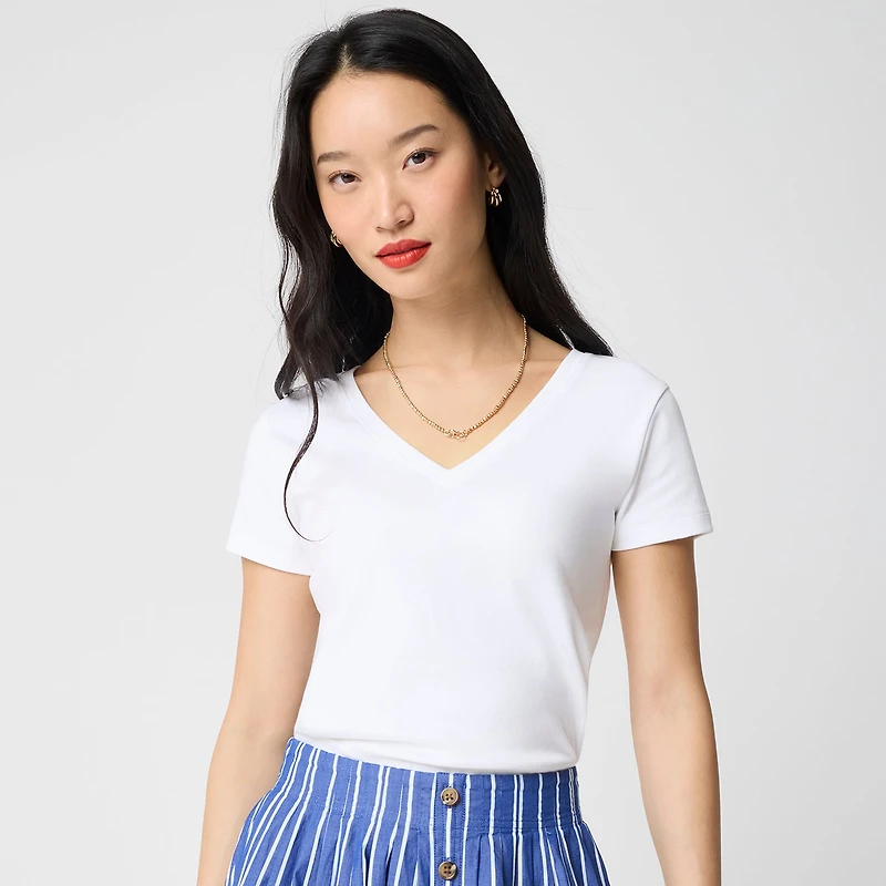 Essential v-neck tee