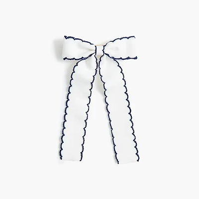 Scalloped bow barrette