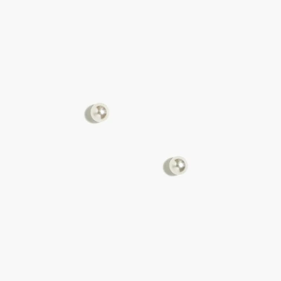 Girls' pearl earrings