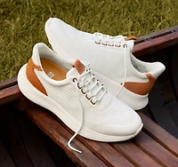 Amherst 2.0 Embossed U-Throat