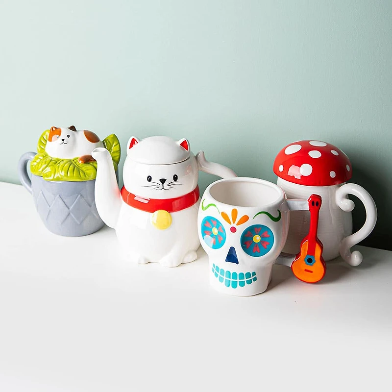 Boston Warehouse Flea Market Shaped 'Happy Cat' Teapot