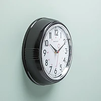 Kiera Grace Decorative 'Retro' Wall Clock 9.5" (Black)