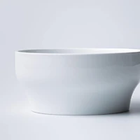 A La Carte 'Essentials' Porcelain Serving Bowl 8.25" Dia. (White)