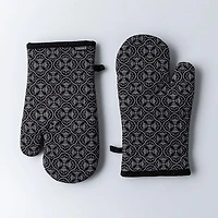 Harman Gourmet 'Dotted Tile' Cotton Oven Mitt - Set of 2 (Black)