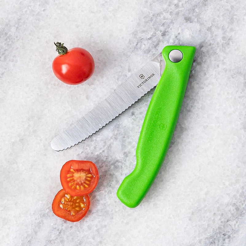 Victorinox Foldable Serrated Utility Knife (Green)