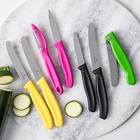 Victorinox Foldable Serrated Utility Knife (Pink)