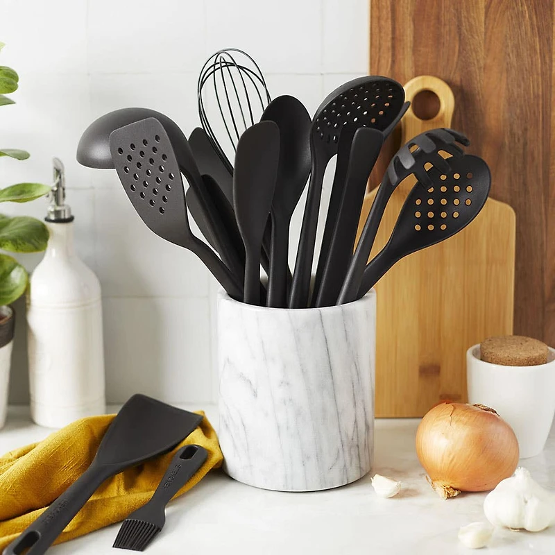 Henckels Onyx Silicone Solid Spoon (Black)