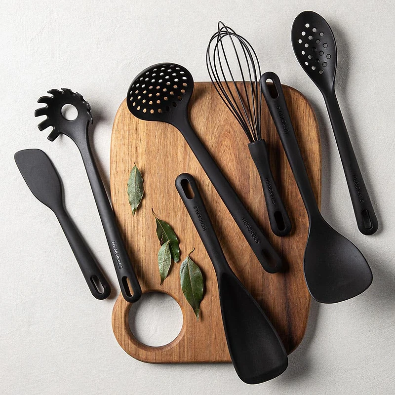 Henckels Onyx Silicone Solid Spoon (Black)