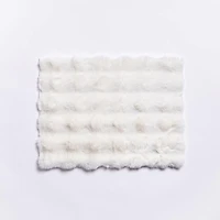Harman Sculpted Fur Polyester Bathmat - Small (Cream)