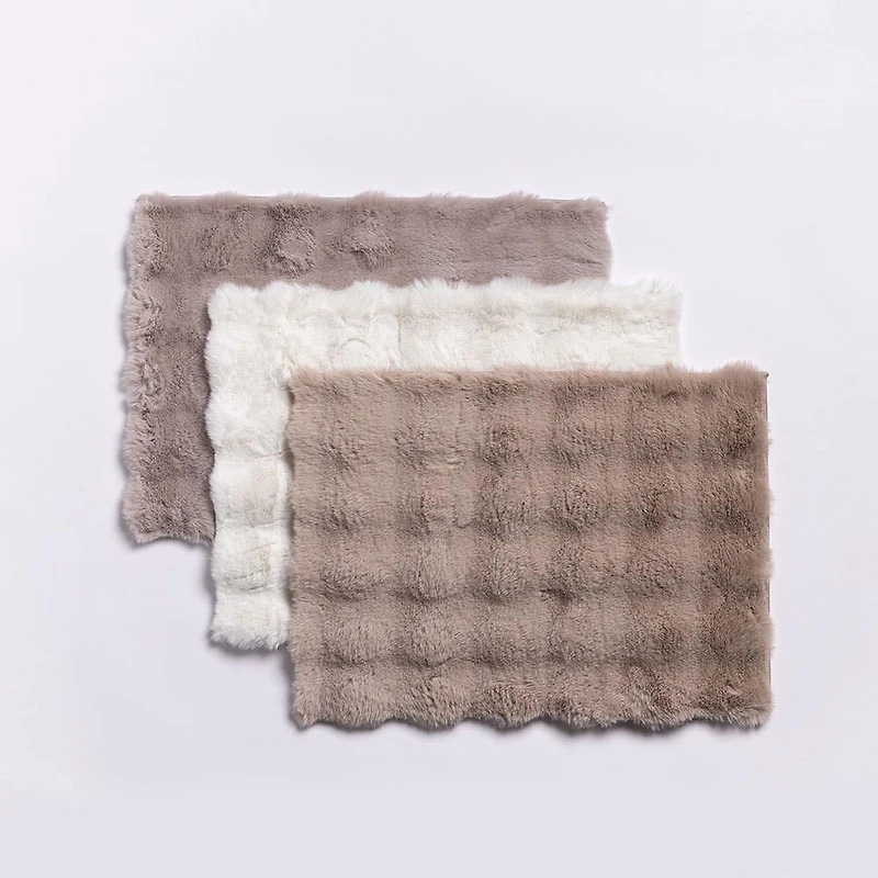 Harman Sculpted Fur Polyester Bathmat - Small (Cream)