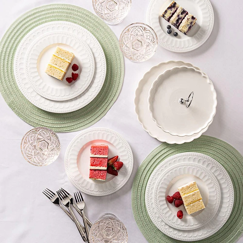A La Carte 'Petal' Open Stock Bowl (White)