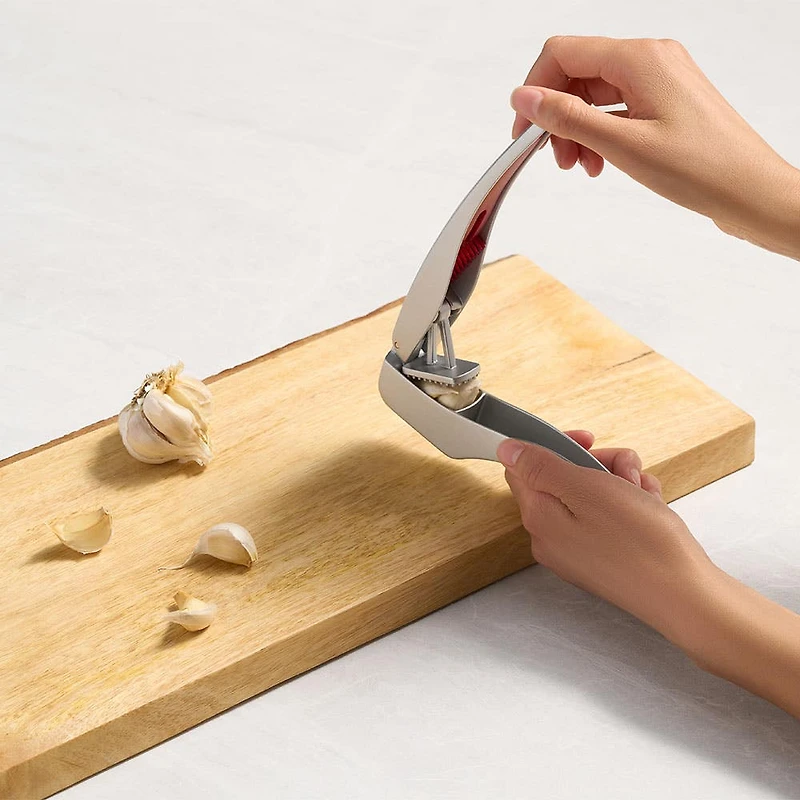 Zyliss Effortless 'Susi 3' Garlic Press (Silver/Red)