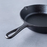 Lodge Logic Canadiana 'Loon' 10.25" Frypan with Helper Handle (Black)