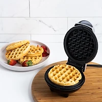 Dash Mini Round Waffle Maker (Silver)