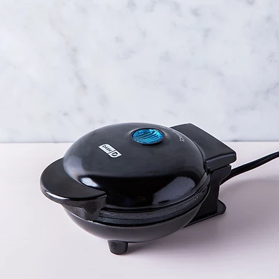 Dash Mini Round Griddle (Black)