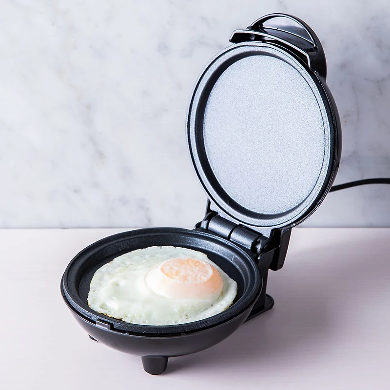 Dash Mini Round Griddle (Black)