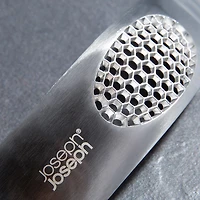 Joseph Joseph Handy Tool 'Rocker' Garlic Crusher (Stainless Steel)