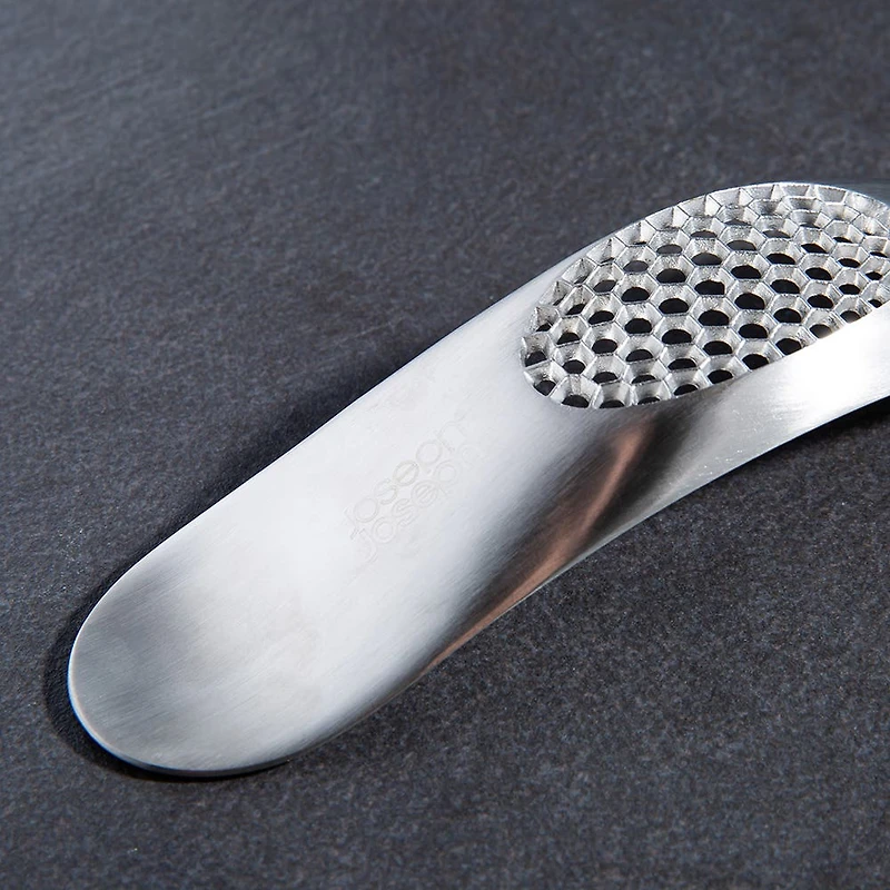 Joseph Joseph Handy Tool 'Rocker' Garlic Crusher (Stainless Steel)
