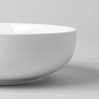 A La Carte 'Diamond' Porcelain Serving Bowl 8.25" (White)