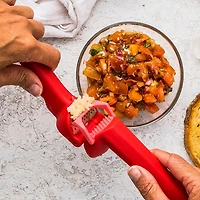 Dreamfarm Garject Lite Self-Cleaning Garlic Press Ea. 7.5" (Asstd.)