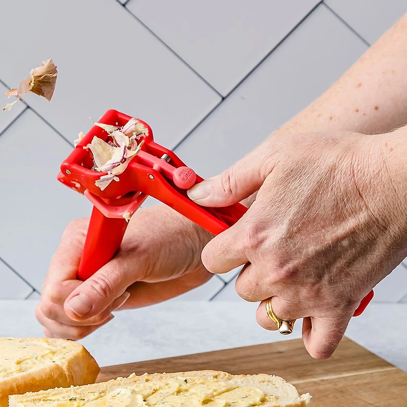 Dreamfarm Garject Lite Self-Cleaning Garlic Press Ea. 7.5" (Asstd.)