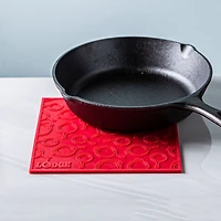 Lodge Kitchen Gear Silicone Trivet 7"x7" (Red)