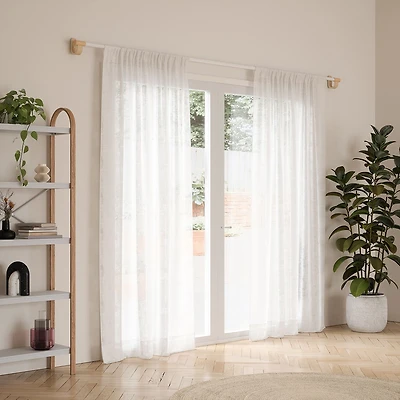 Umbra Extendable 'Bellwood' Metal-Wood Curtain Rod 42-120" (White)