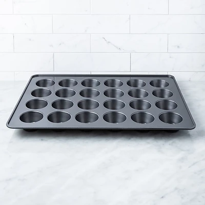 Wilton Perfect Results Non-Stick Mega Muffin Pan (Grey)