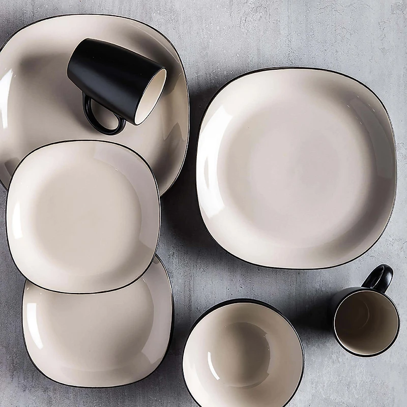 Thomson Pottery Fontana Stoneware Dinnerware - Set of 16 (Black)
