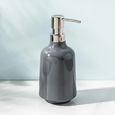 Umbra Step Melamine Soap Pump (Charcoal)