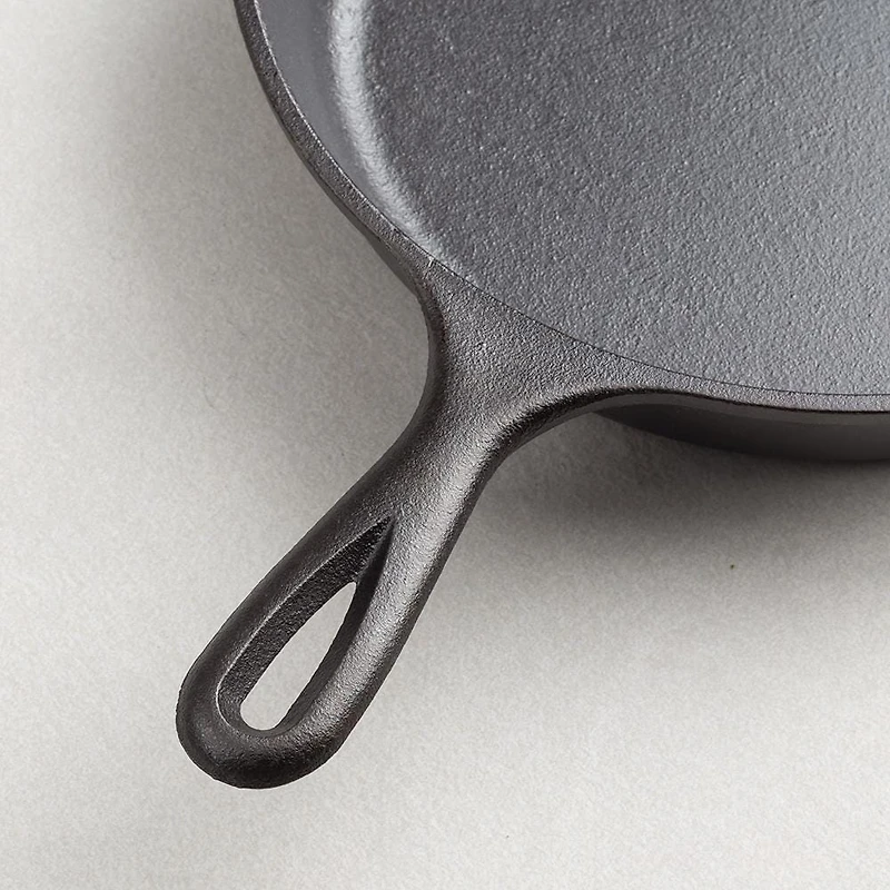 Lodge Logic Frypan with Helper Handle (Black)