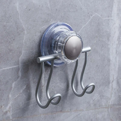 iDesign Metro Turn N Lock Double Hook (Aluminum)