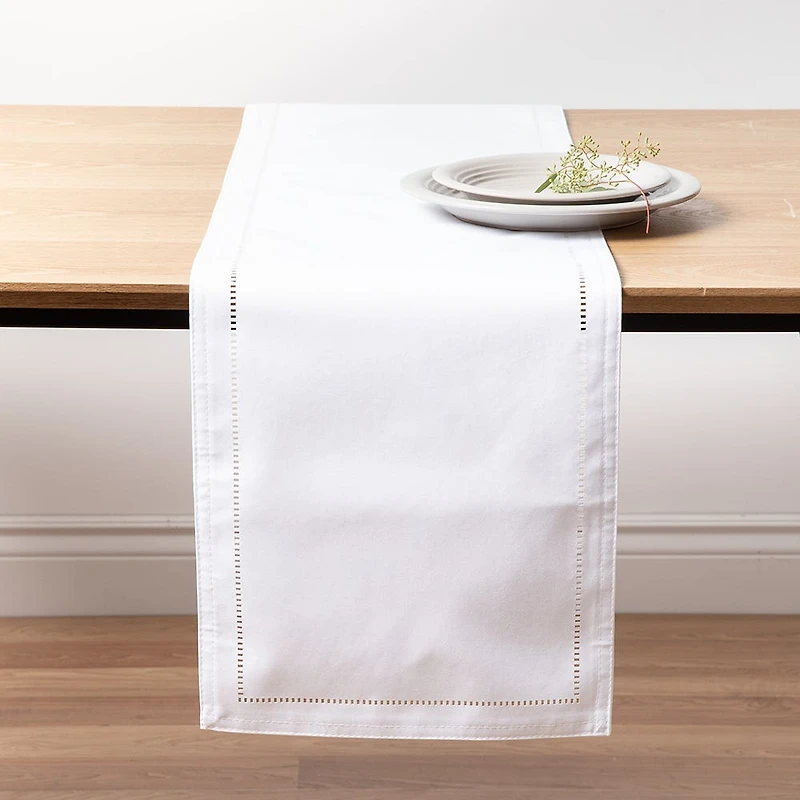 Harman Hemstitch Polyester Runner (White)