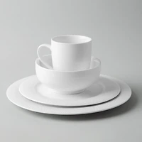 A La Carte 'Diamond' Porcelain Dinner Plate (White)