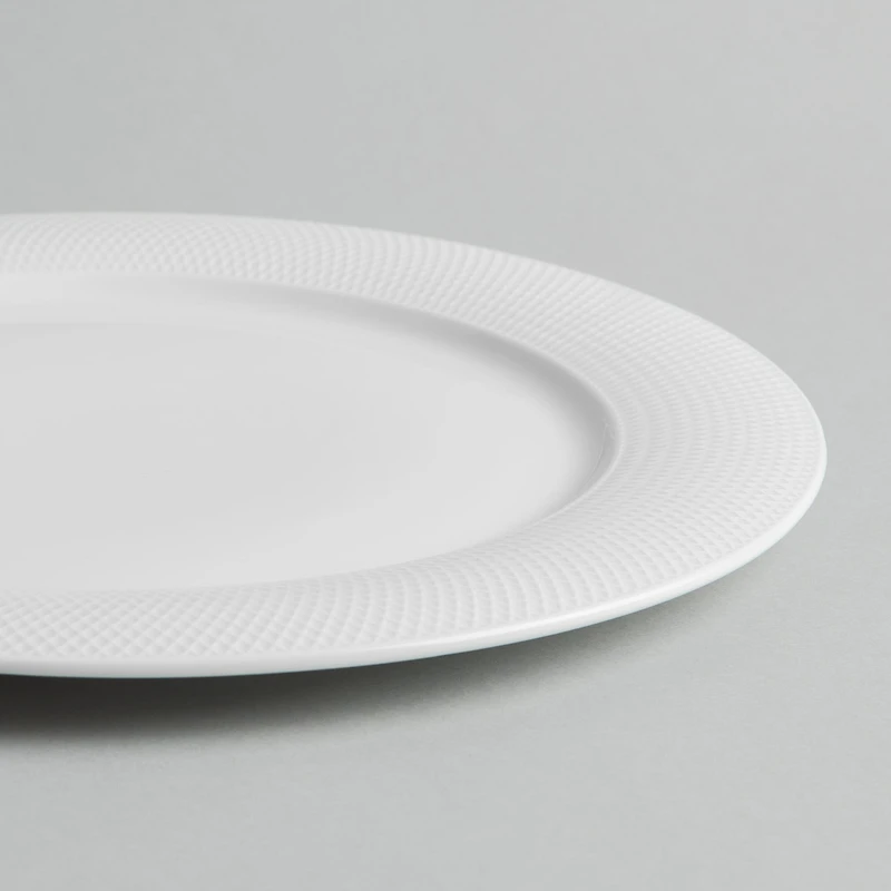 A La Carte 'Diamond' Porcelain Dinner Plate (White)