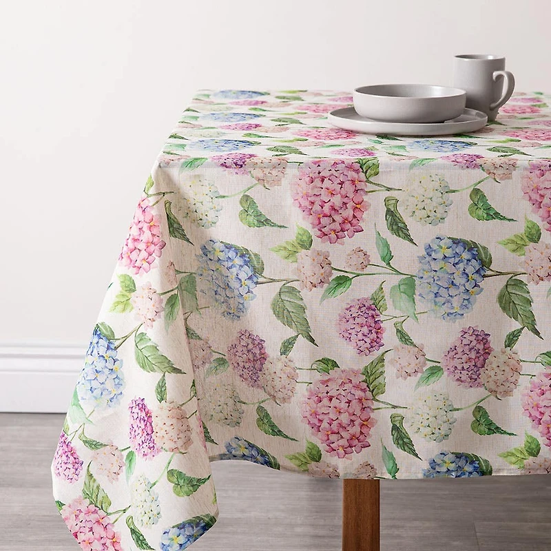 Harman Printed 'Hydrangea' Linen Tablecloth (60x120")