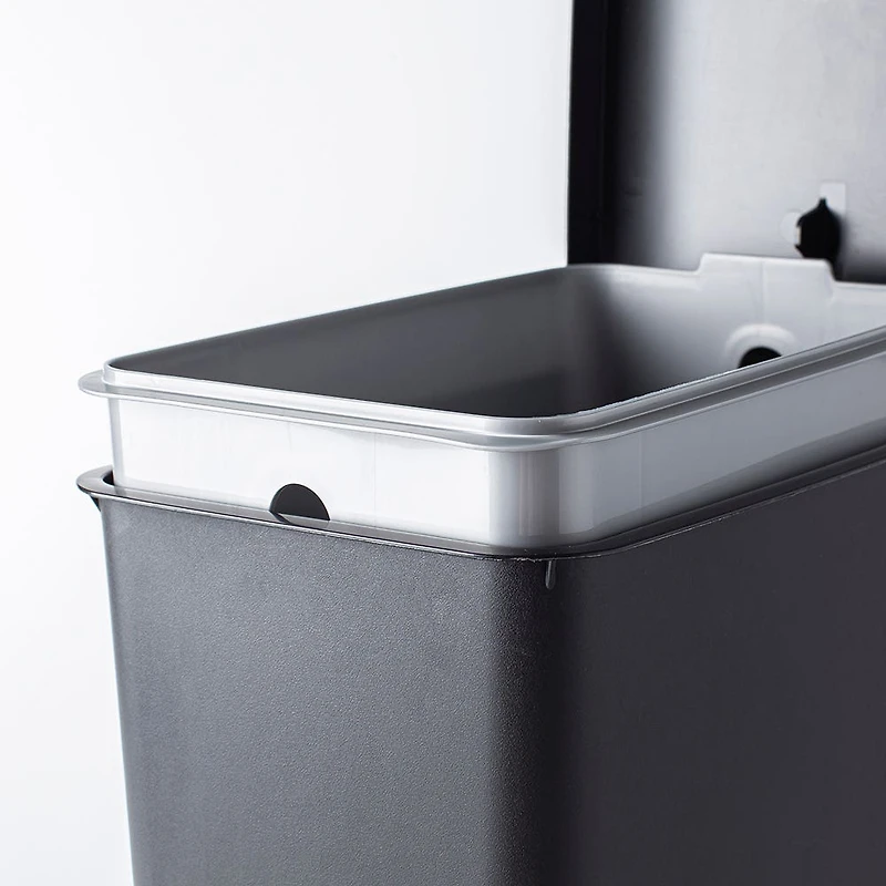Sterilite Stepon Garbage Can (Black)