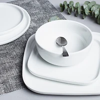 A La Carte 'Bergen' Porcelain Dinner Plate (White)