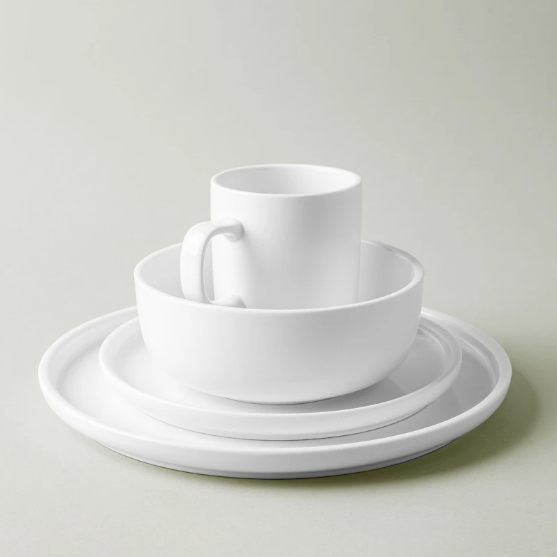 A La Carte 'Bergen' Porcelain Dinner Plate (White)