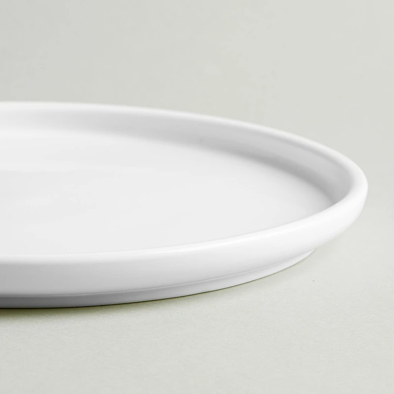 A La Carte 'Bergen' Porcelain Dinner Plate (White)