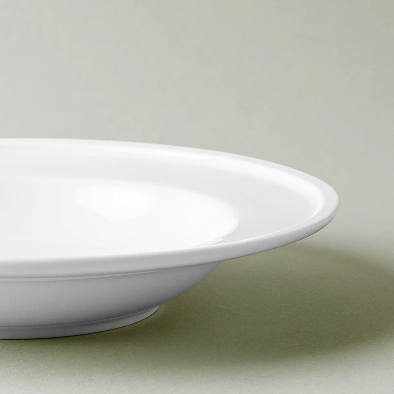 A La Carte 'Bergen' Porcelain Soup and Pasta Plate (White)