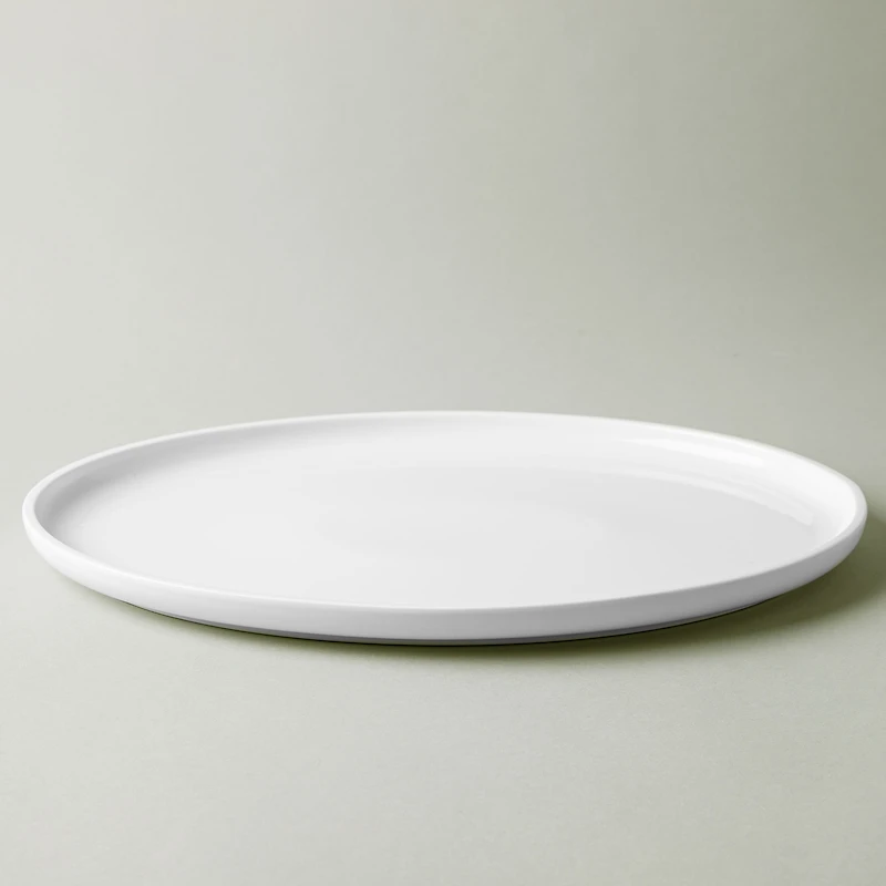 A La Carte 'Essentials' Porcelain 14" Oval Platter (White)