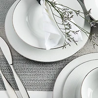 A La Carte 'Diamond Platinum' Porcelain Dinner Plate (White)