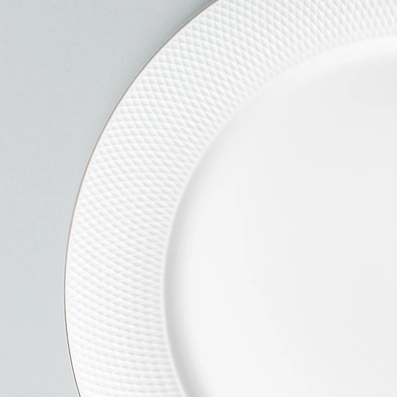 A La Carte 'Diamond Platinum' Porcelain Dinner Plate (White)