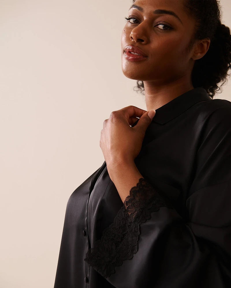 Chemisier manches longues en satin et dentelle