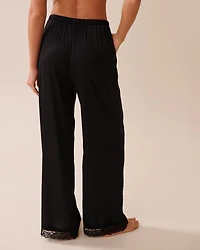 Pantalon en satin et dentelle