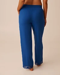 Pantalon en modal avec détails dentelle