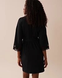 Kimono en modal avec détails dentelle